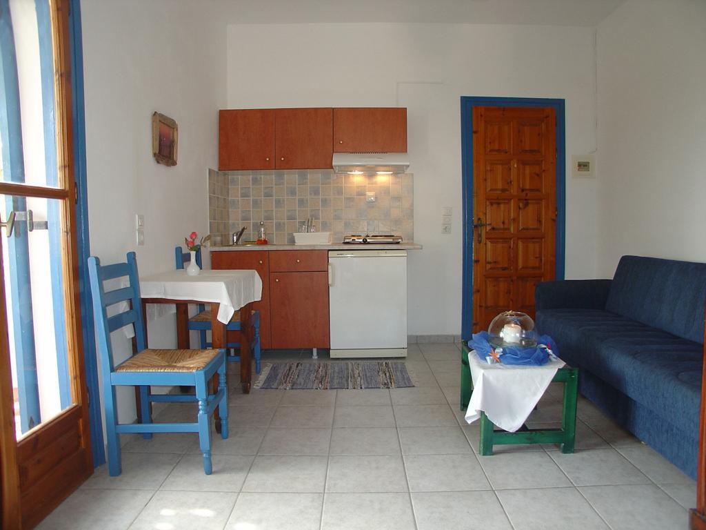 אדאמאס Agnanti Hotel מראה חיצוני תמונה
