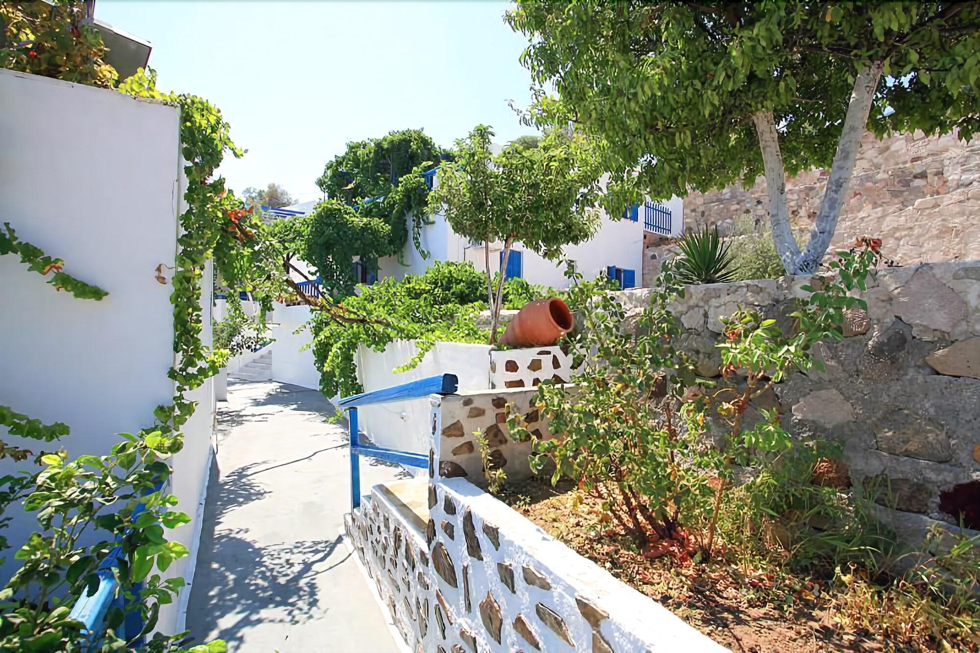 אדאמאס Agnanti Hotel מראה חיצוני תמונה