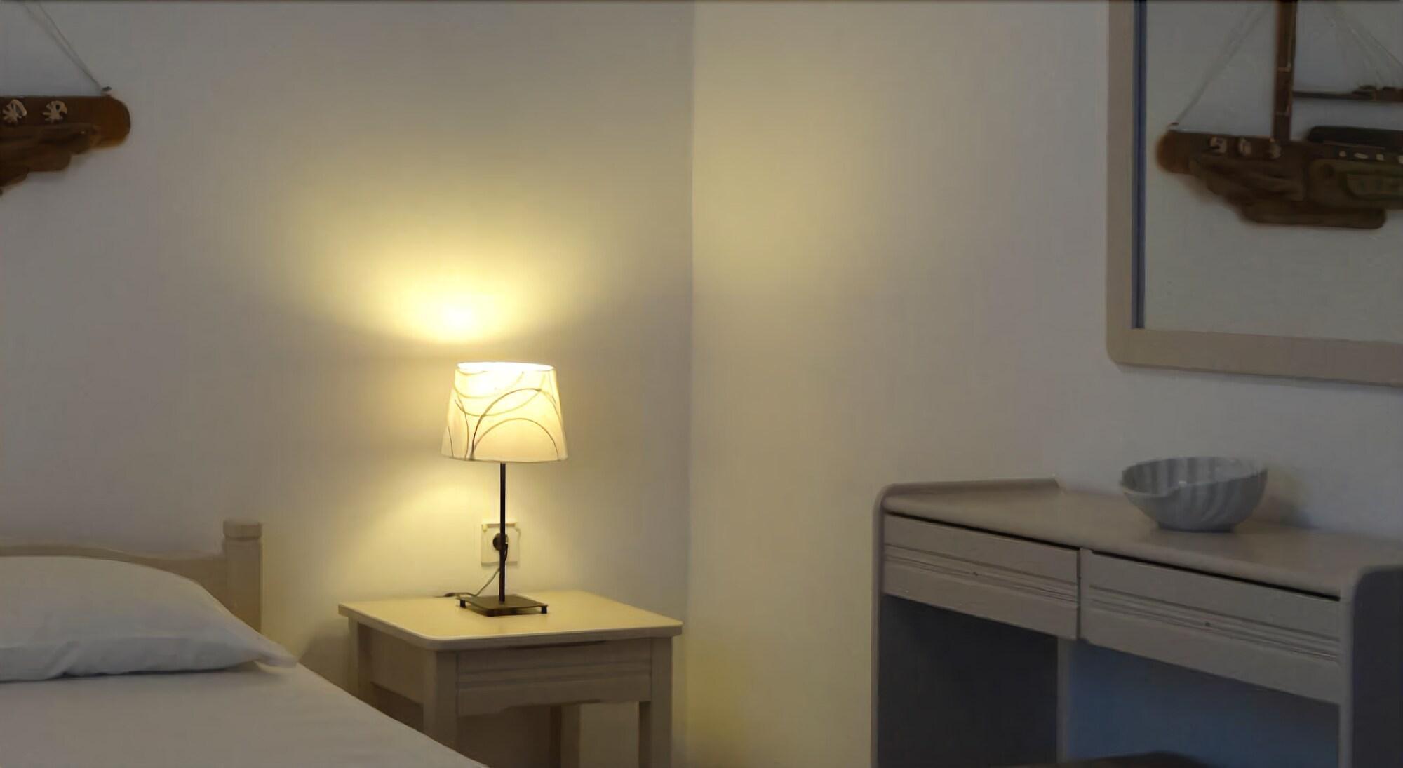 אדאמאס Agnanti Hotel מראה חיצוני תמונה