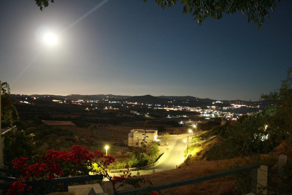 אדאמאס Agnanti Hotel מראה חיצוני תמונה